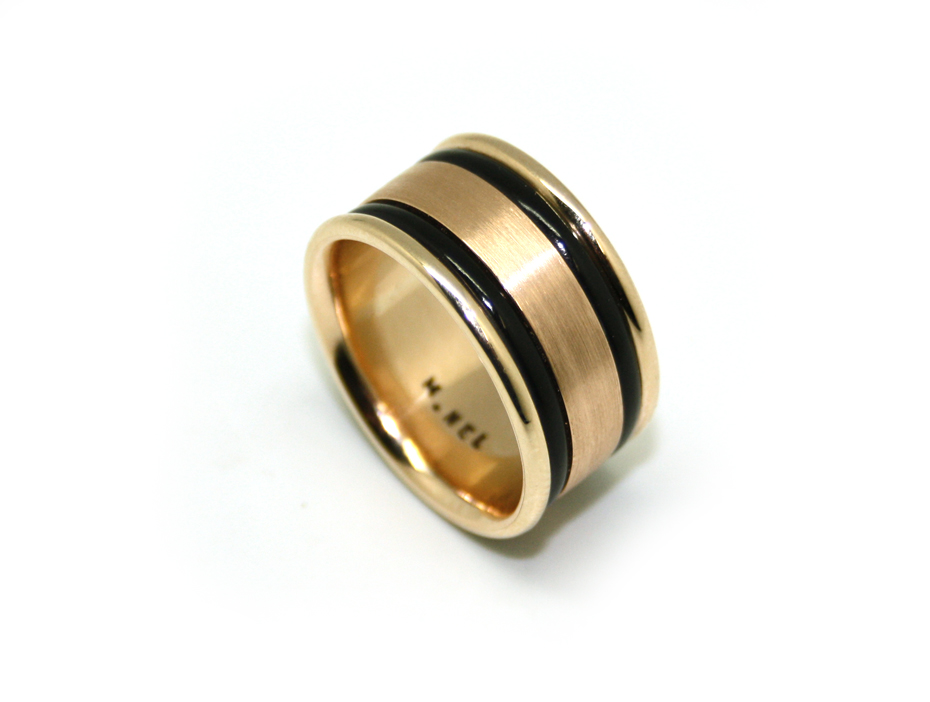 15_Gold & Enamel gents Mens Engagement Ring